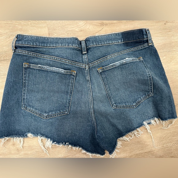 NWT Abercrombie High Rise Mom Short - Picture 4 of 4